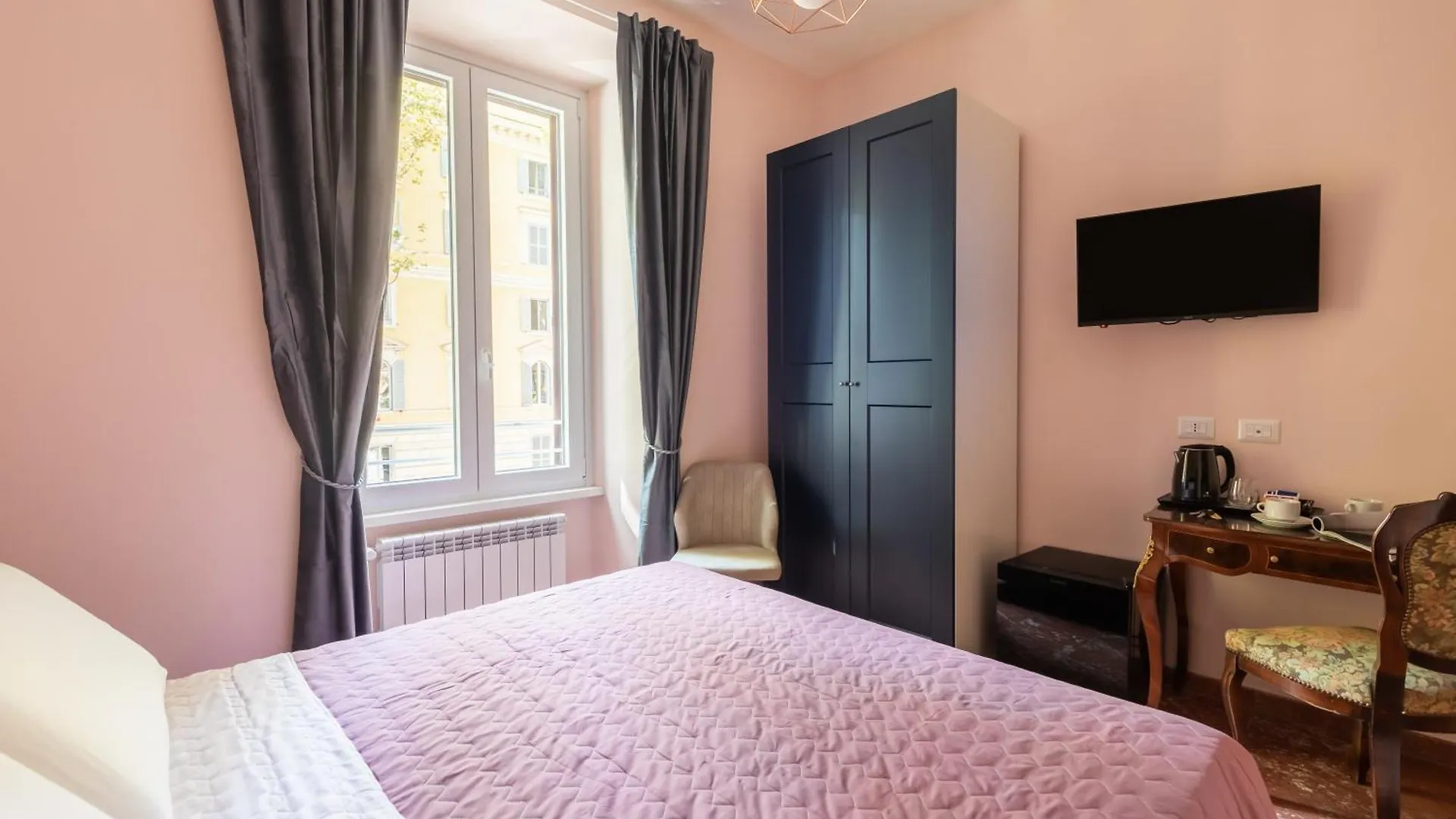 Guest house Queen Meg Roma Italy