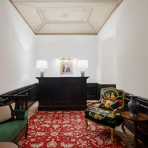  Hotel The Couper Condotti