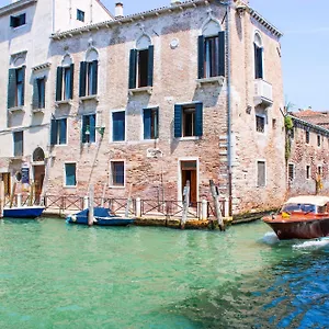 https://al-canal-regio.hotelinveneto.com