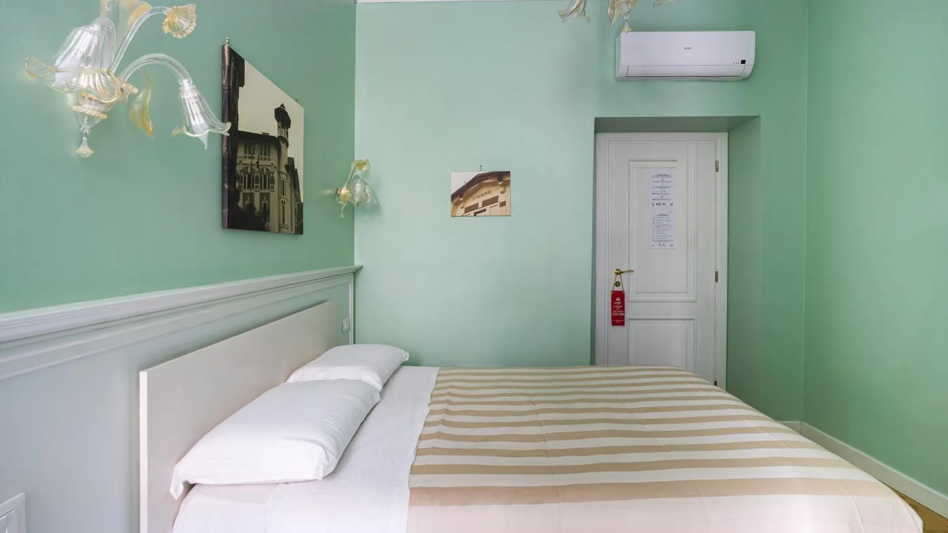 Queen Meg Roma Guest house